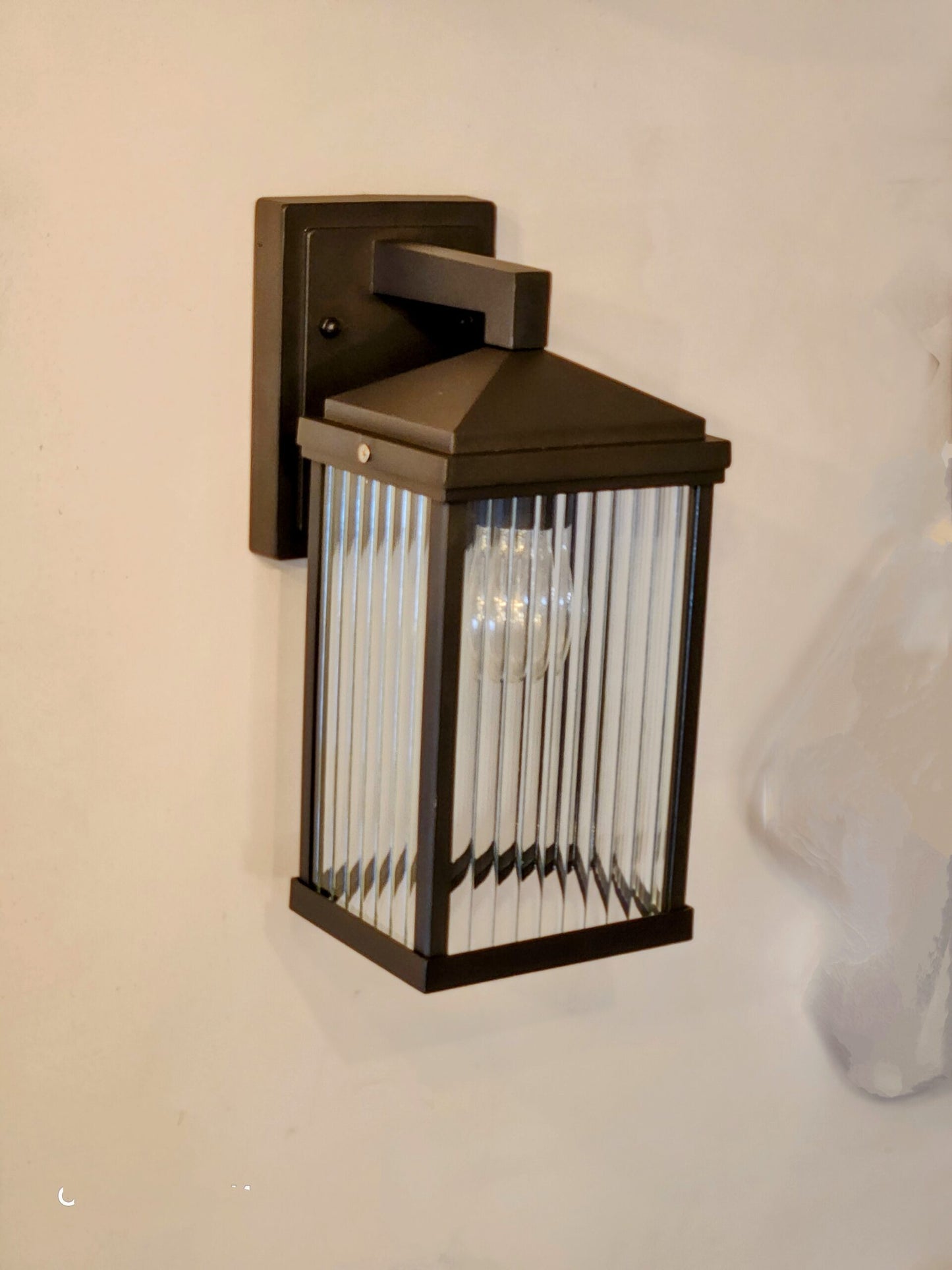 Outdoor Wall Lamp – Aluminum & Glass with Black Finish