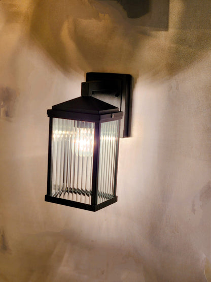 Outdoor Wall Lamp – Aluminum & Glass with Black Finish